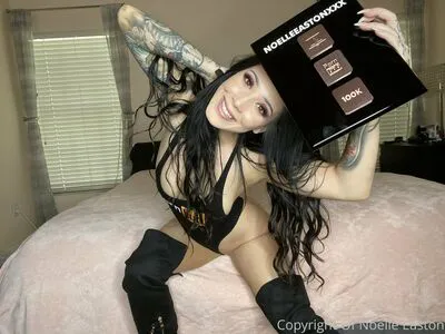 Thenoelleeaston OnlyFans Leaked Free Thumbnail Picture - #bF8H0e7Ms0