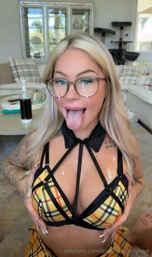 Theonlinegirlfriend OnlyFans Leaked Free Thumbnail Picture - #l3c61YTgli