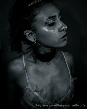 Thequeenwithcurls OnlyFans Leaked Free Thumbnail Picture - #OimAvP6ue9