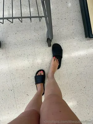 Thequeeoffeet OnlyFans Leaked Free Thumbnail Picture - #33th3LPG7L