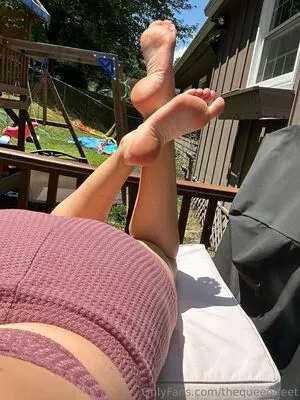 Thequeeoffeet OnlyFans Leaked Free Thumbnail Picture - #4eesg9Cl75