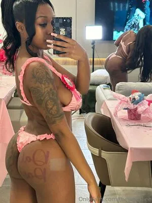 Therealaliee OnlyFans Leaked Free Thumbnail Picture - #0l3796OSY0