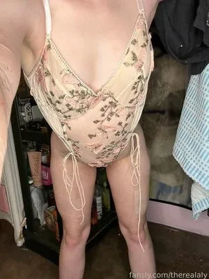 Therealaly OnlyFans Leaked Free Thumbnail Picture - #xbgHgji6uu