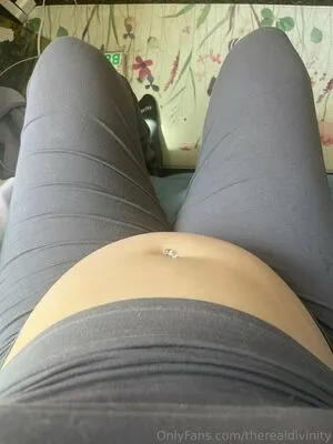 Therealdivinity OnlyFans Leaked Free Thumbnail Picture - #3AGUDrsdVn