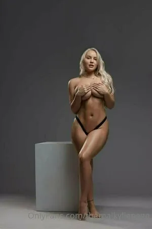 Therealkyliepage OnlyFans Leaked Free Thumbnail Picture - #15EeywD0DN