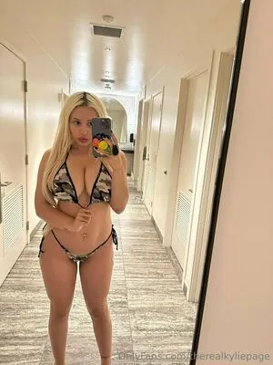 Therealkyliepage OnlyFans Leaked Free Thumbnail Picture - #G1Ofcdkimr