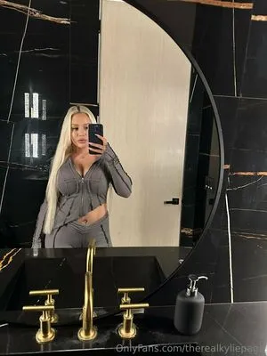 Therealkyliepage OnlyFans Leaked Free Thumbnail Picture - #HdShhRYUS7