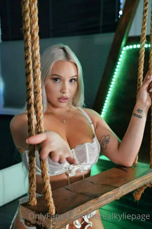 Therealkyliepage OnlyFans Leaked Free Thumbnail Picture - #Lguc1KtJiR