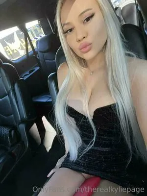 Therealkyliepage OnlyFans Leaked Free Thumbnail Picture - #dEmqrcoIF4