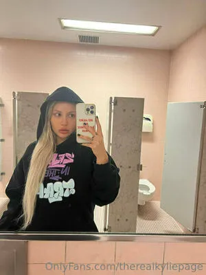 Therealkyliepage OnlyFans Leaked Free Thumbnail Picture - #hbuMP09pak