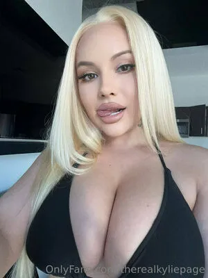 Therealkyliepage OnlyFans Leaked Free Thumbnail Picture - #m0UENBGjc3