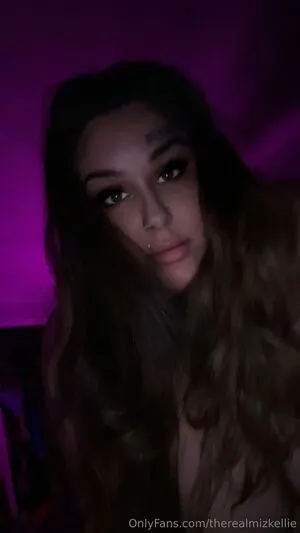 Therealmizkellie OnlyFans Leaked Free Thumbnail Picture - #9RNtnWLOGS