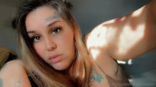 Therealmizkellie OnlyFans Leaked Free Thumbnail Picture - #a42sCqRoxm