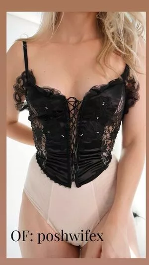 Therealposhwife OnlyFans Leaked Free Thumbnail Picture - #bQDapzj3ON