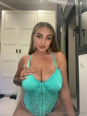 Therealylenia OnlyFans Leaked Free Thumbnail Picture - #CcIr2F0t06