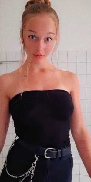 Theresa S0phie OnlyFans Leaked Free Thumbnail Picture - #MM8PSmzLE2
