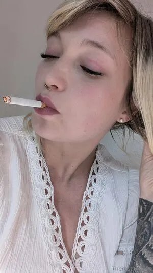Theresasmoke OnlyFans Leaked Free Thumbnail Picture - #2Uxji0zgXB