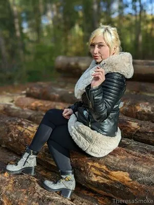 Theresasmoke OnlyFans Leaked Free Thumbnail Picture - #3dlVqyxbWI