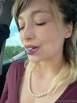 Theresasmoke OnlyFans Leaked Free Thumbnail Picture - #UVINM3UA3o