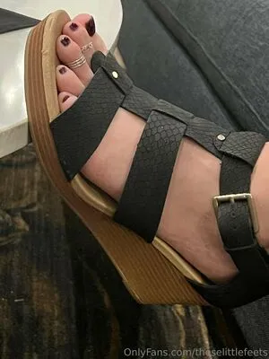 Theselittlefeets OnlyFans Leaked Free Thumbnail Picture - #wcltv7x7LE