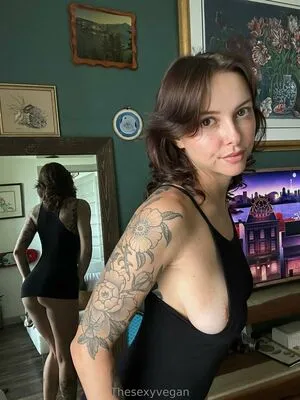 Thesexyveganfree OnlyFans Leaked Free Thumbnail Picture - #MUhnueFpk3