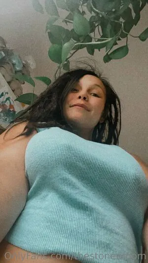 Thestonedmom OnlyFans Leaked Free Thumbnail Picture - #PP055i8BI7