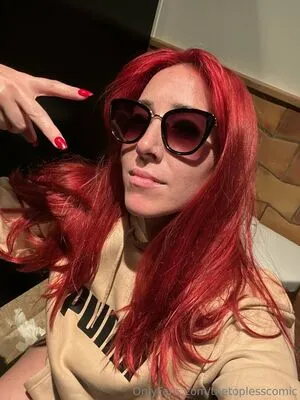 Thetoplesscomic OnlyFans Leaked Free Thumbnail Picture - #4JVdrayWr8