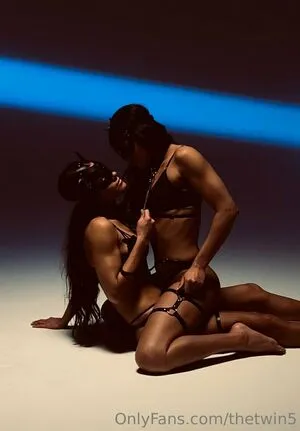 Thetwin5 OnlyFans Leaked Free Thumbnail Picture - #NjUwuyVywf