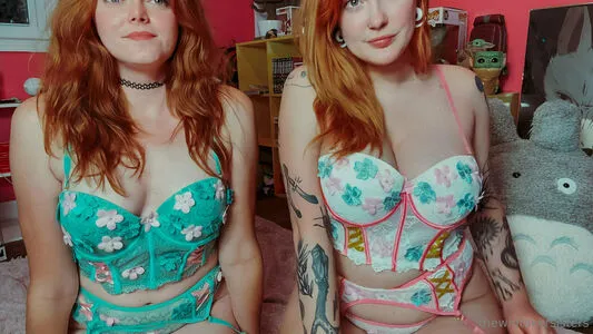 Thewhitakersisters OnlyFans Leaked Free Thumbnail Picture - #Hdy6qIZYau