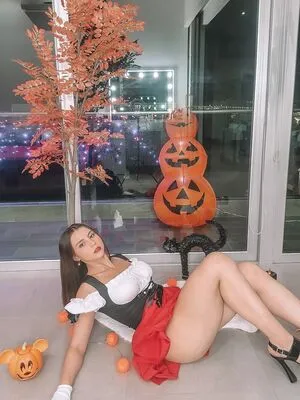 Thicc Thighs OnlyFans Leaked Free Thumbnail Picture - #br1qaDxuda