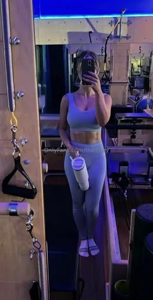 Thiccney OnlyFans Leaked Free Thumbnail Picture - #dwZSQRFhvk