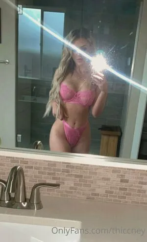 Thiccney OnlyFans Leaked Free Thumbnail Picture - #uiPFZ0o0DS