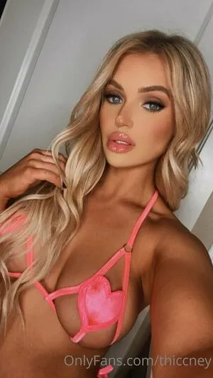 Thiccney OnlyFans Leaked Free Thumbnail Picture - #x2mRaUFZfa