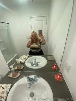 Thiccstrawberryspam OnlyFans Leaked Free Thumbnail Picture - #HuEDbkmKv0