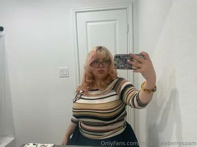 Thiccstrawberryspam OnlyFans Leaked Free Thumbnail Picture - #YT6UF19owd
