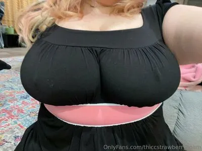 Thiccstrawberryspam OnlyFans Leaked Free Thumbnail Picture - #zLOENZWRCv