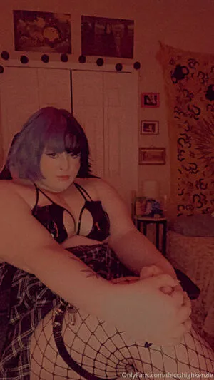 Thiccthighkenzie OnlyFans Leaked Free Thumbnail Picture - #ixR8QUMln0