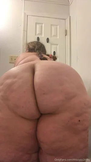 Thiccyyy2thicc OnlyFans Leaked Free Thumbnail Picture - #xLPXX66e9o