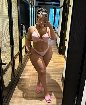 Thick Baddie OnlyFans Leaked Free Thumbnail Picture - #QgiOtsggQ2