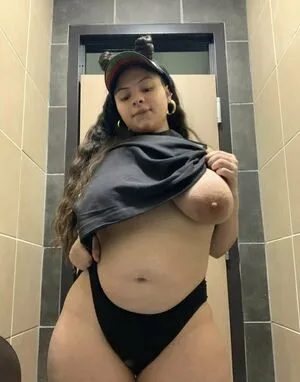 Thick Gurl101 OnlyFans Leaked Free Thumbnail Picture - #DD1uTmVWHD
