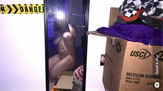 Thick Snapchat Slut OnlyFans Leaked Free Thumbnail Picture - #mbIeEk2lrk