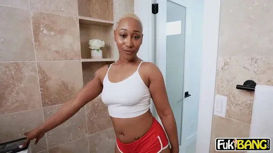 Thickassdaphn OnlyFans Leaked Free Thumbnail Picture - #p9thD2Voy8