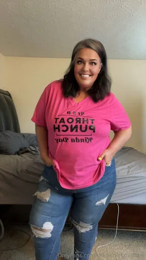 Thickchickmilffree OnlyFans Leaked Free Thumbnail Picture - #G2y36KNqJD