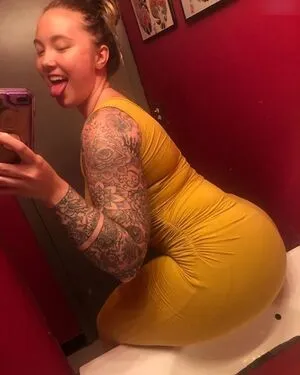 Thickerella1 OnlyFans Leaked Free Thumbnail Picture - #6T3N59RLmv