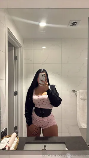 Thicklilmama1 OnlyFans Leaked Free Thumbnail Picture - #dI5nwQ1Y30