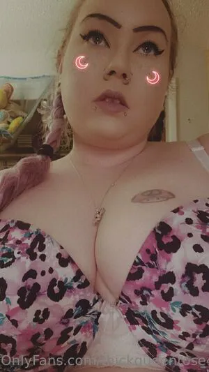 Thickqueenrose420 OnlyFans Leaked Free Thumbnail Picture - #M04PaPiUAf
