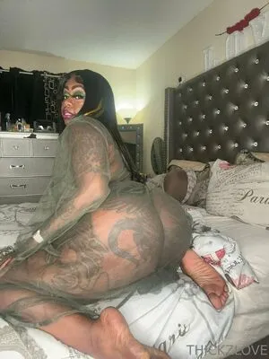 Thickzlovefree OnlyFans Leaked Free Thumbnail Picture - #9Mlq2hgOdq