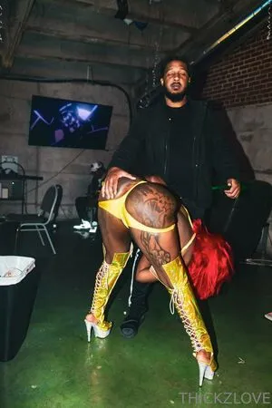 Thickzlovefree OnlyFans Leaked Free Thumbnail Picture - #WaySxE4rk5