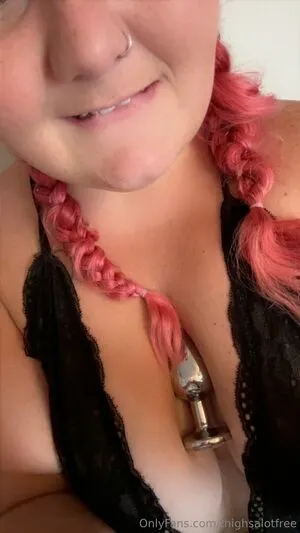 Thighsalotfree OnlyFans Leaked Free Thumbnail Picture - #4reg1vE6oz