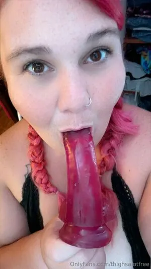 Thighsalotfree OnlyFans Leaked Free Thumbnail Picture - #hyyZ7UDQqa